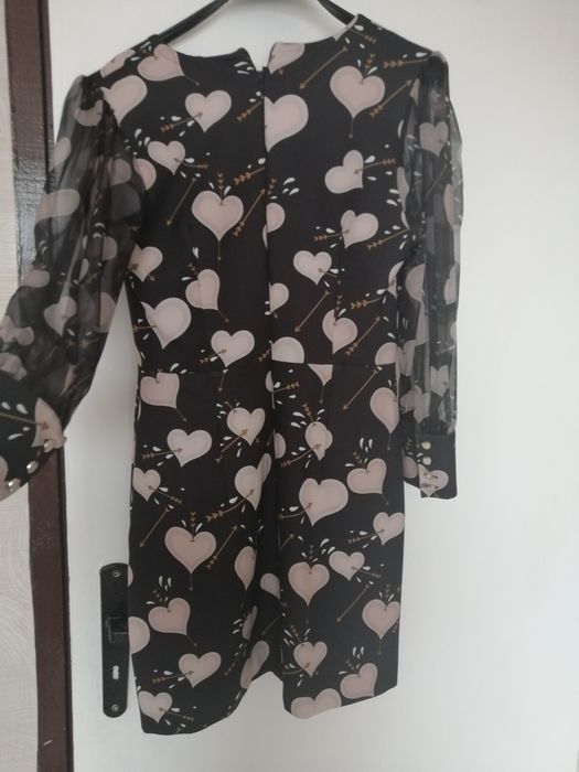 Дамска рокля с шифон ръкави