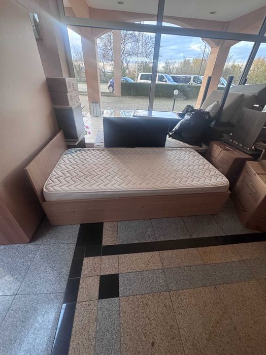 Гардероби и легла