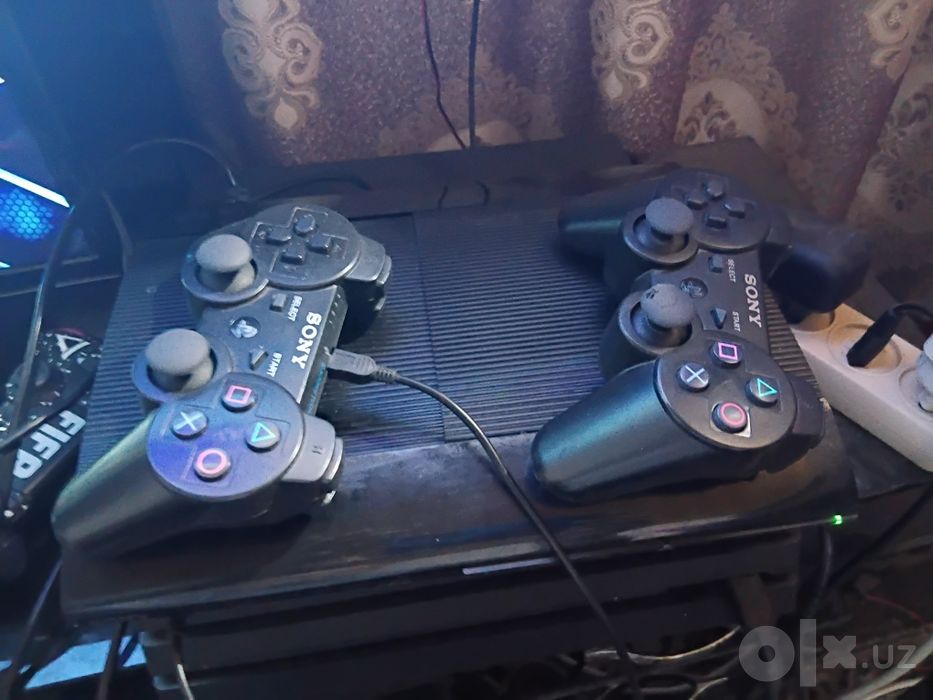 PS3 Super slim 23 o'yini bor 2 djostik bor  .