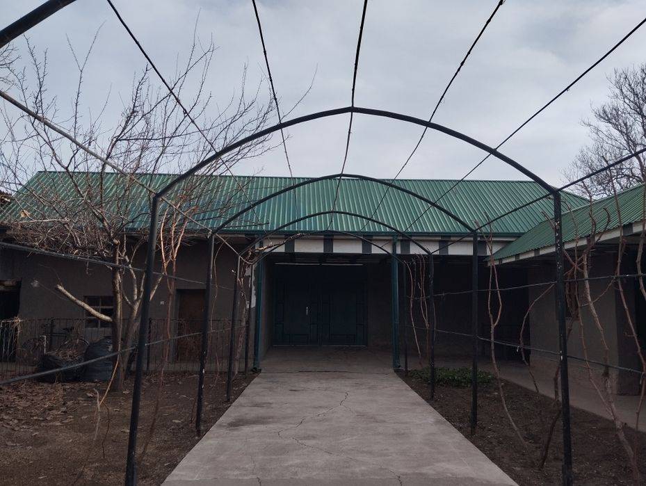 Продаётся участок 17 соток с двумя домами