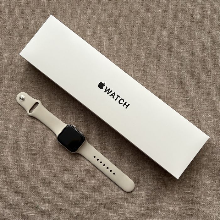Часы Apple Watch SE (40 мм)