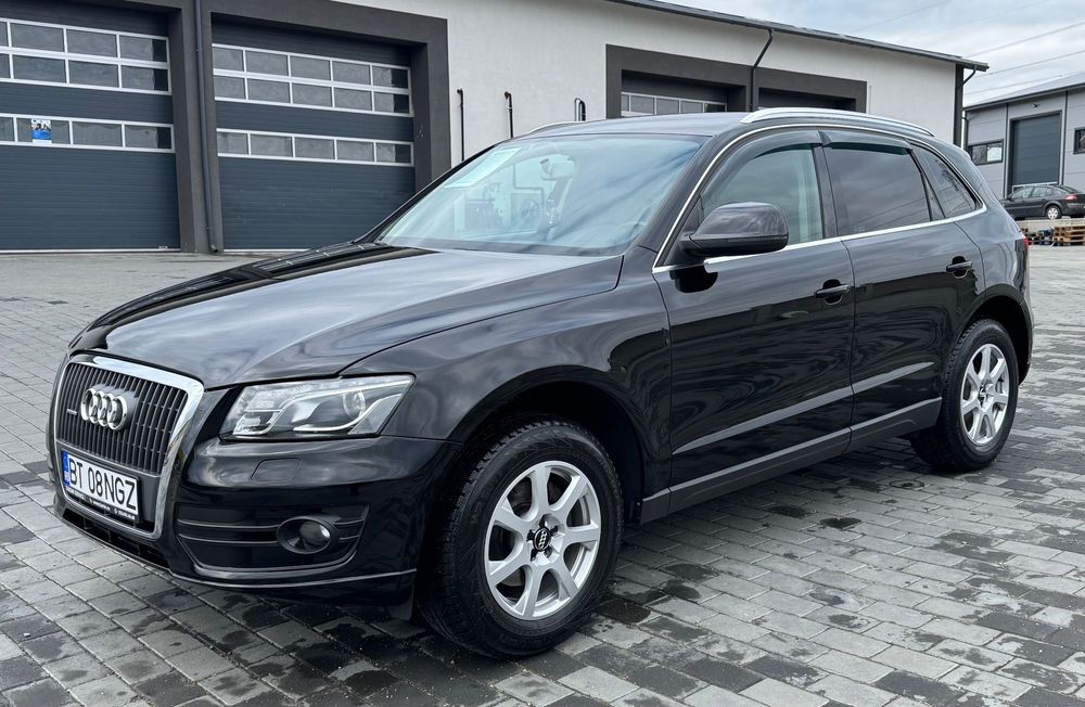 Audi Q5 Audi Q5, 4x4 (Quattro), 2010, 250.000 km, cutie manuala, 2.0 diesel