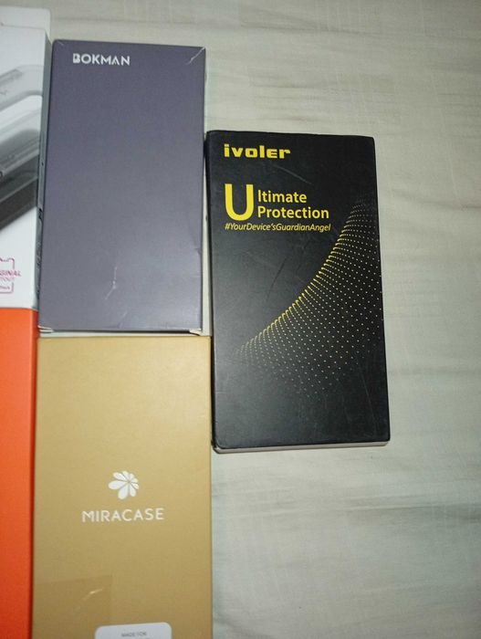 Huse , Geamuri protectie iPhone Series 13,14, 15 Pro,Kindle