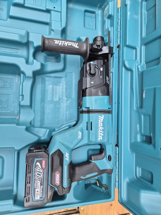 Ciocan rotopercutor Makita  HR007G - 40V