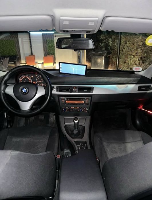 BMW 320i anul 2006
