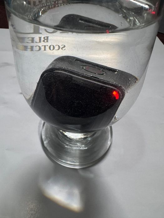 GoPro Hero5 Session  
— Снимает 4K