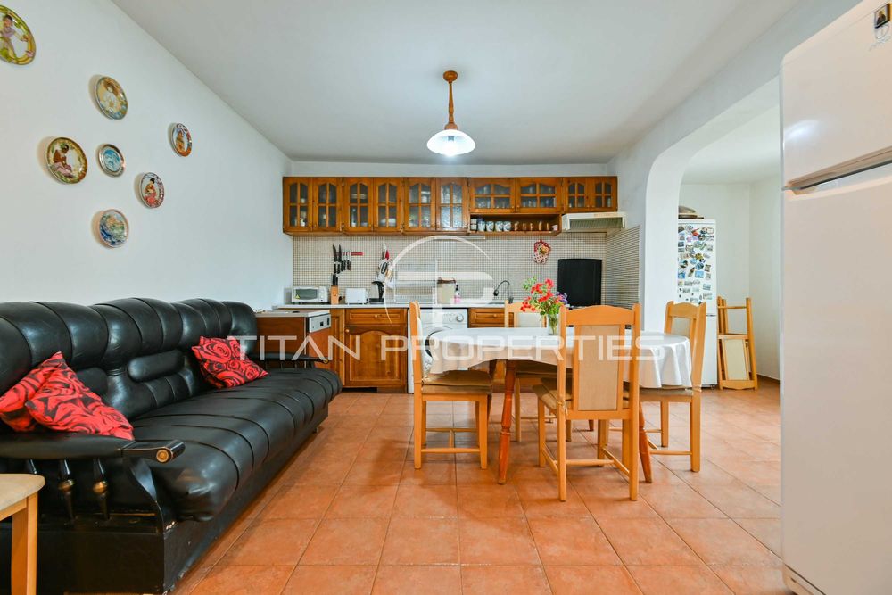 Къща , за продажба , гр.Банкя