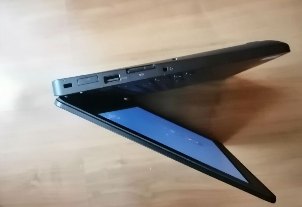 Лаптоп DELL Latitude E5270