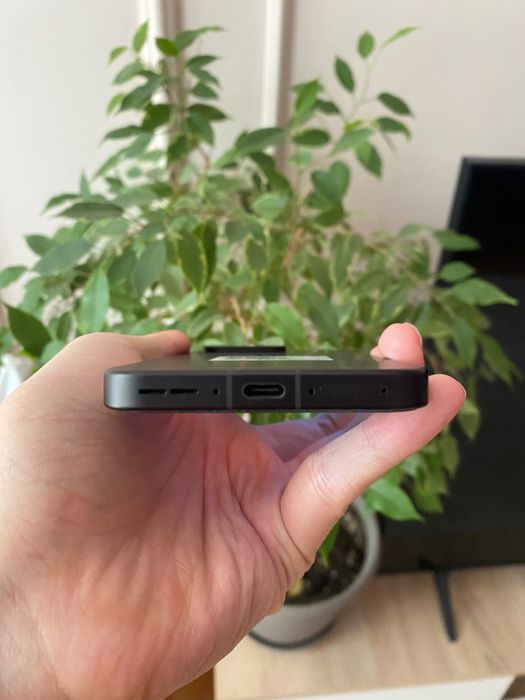 Продаю OnePlus 15t