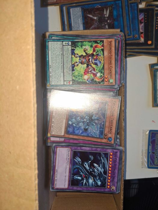 Колекция Yugioh карти
