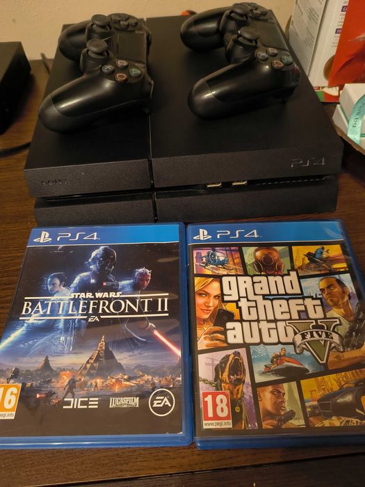 Продавам Sony PS4 + 17 игри