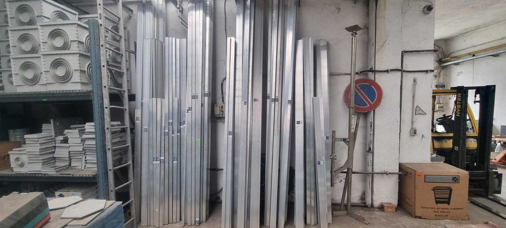 Dreptar trapez din aluminiu