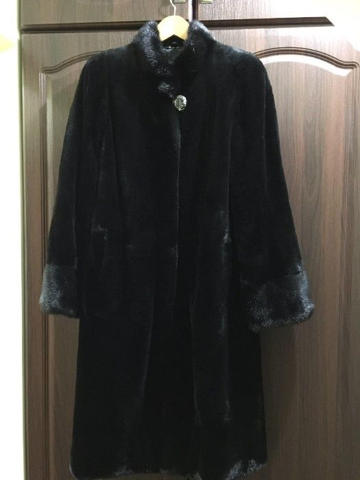 Продам Норковую шубу