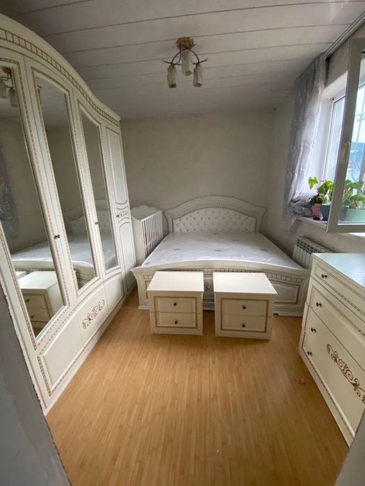 Спальный гарнитур