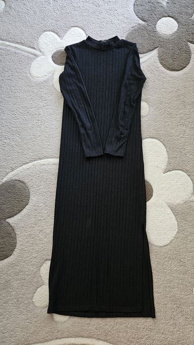 Стилни рокли Stradivarius и Reserved