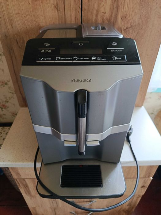 Кафе машина, кафе автомат серия Siemens EQ.3 s 300