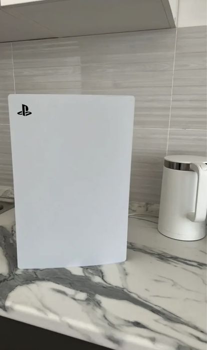 Продам консоль PlayStation 5