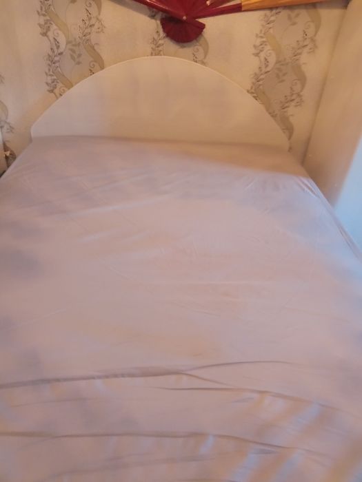 Продам спальный гарнитур