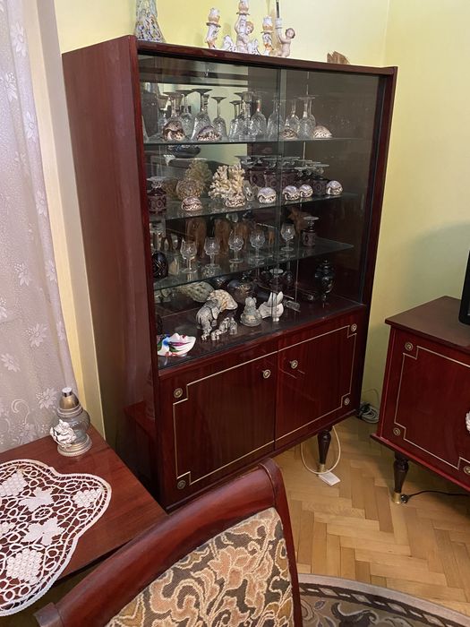 Mobila veche de sufragerie