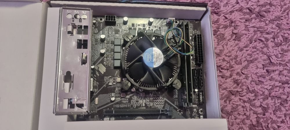 Kit gaming intel i7 10700 placa de baza gigabyte 16 gb ram ddr4