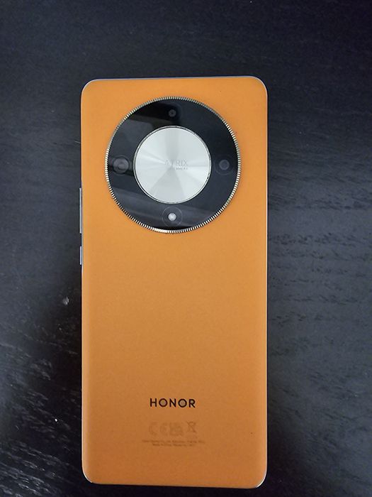 Хонор x9b  в хорошем состояни