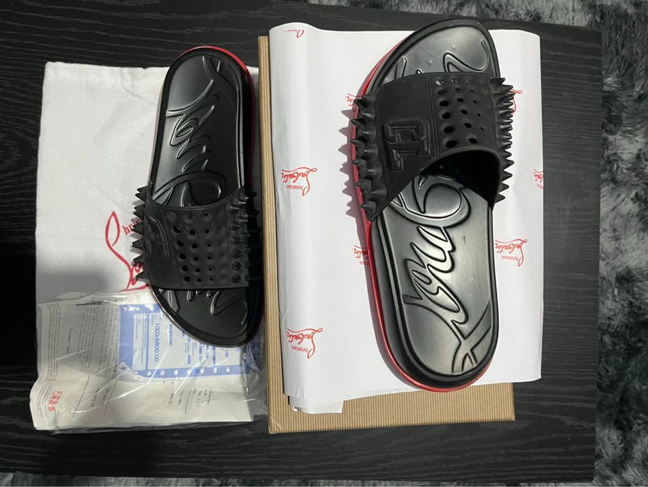 Papuci louboutin negri