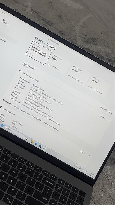 Dell Vostro 5625 Ryzen 5 / 16GB RAM / 512GB SSD / Tastatură iluminată