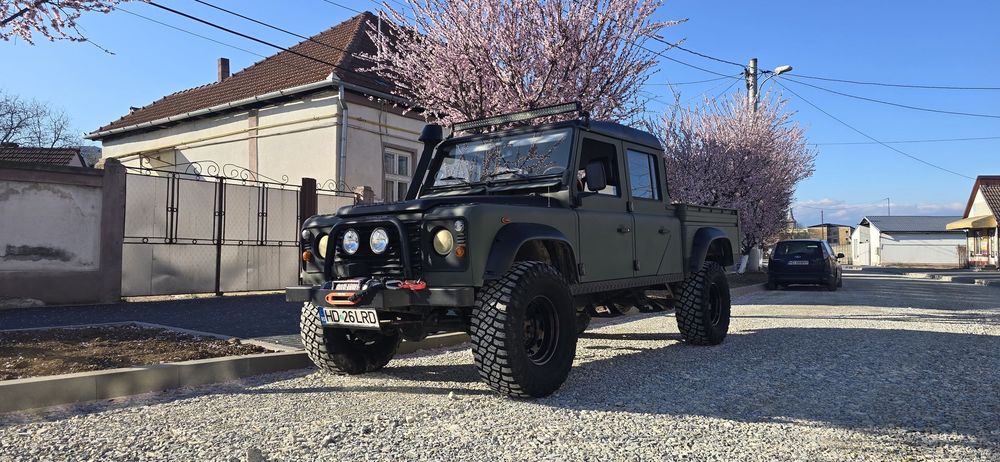 Land Rover Defender Vand Land Rover Defender 2.5 TD5 model deosebit si foarte rar