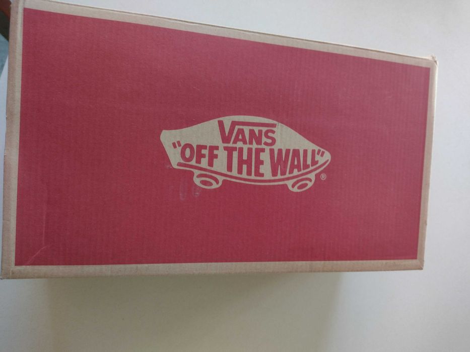 VANS кецове нови 41 номер дамски