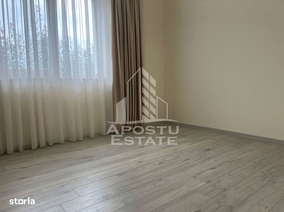 Duplex pe parter, cu 3 camere, de vanzare, In Ghiroda