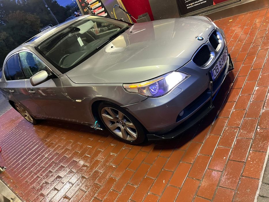 Dezmembrez BMW e60 525i automat