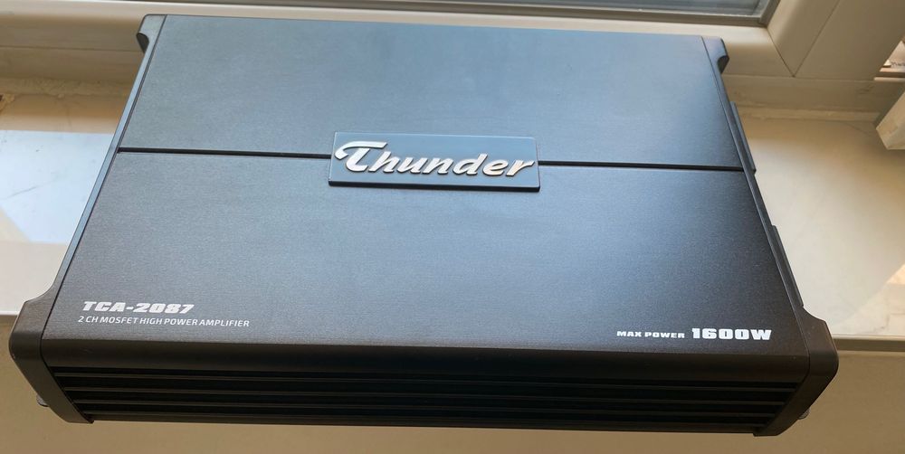 Продавам усилвател Thunder TCA-2087 – 2 канален 1600W (MAX).