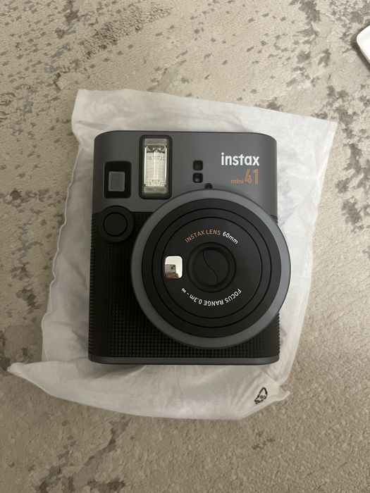 Продам Instax Mini 41