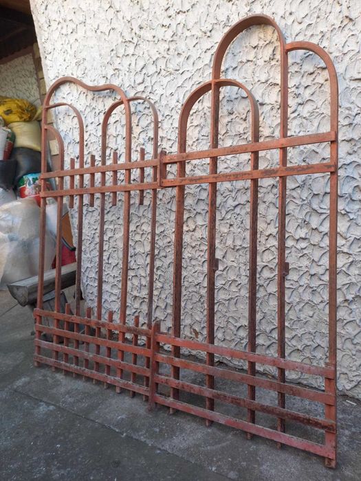 Врати от плътно желязо