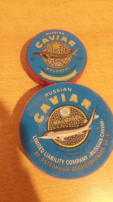 Чёрная икорка осетровой