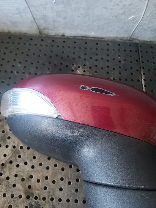 Oglinda electrica dreapta ford fiesta 6 cb1 ccn pentru piese
