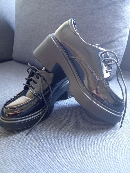 Ботинки лакированные