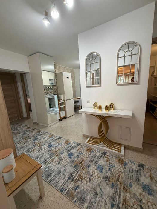 Proprietar – Închiriez apartament 3 camere ultracentral, Decebal - Muncii, renovat premium