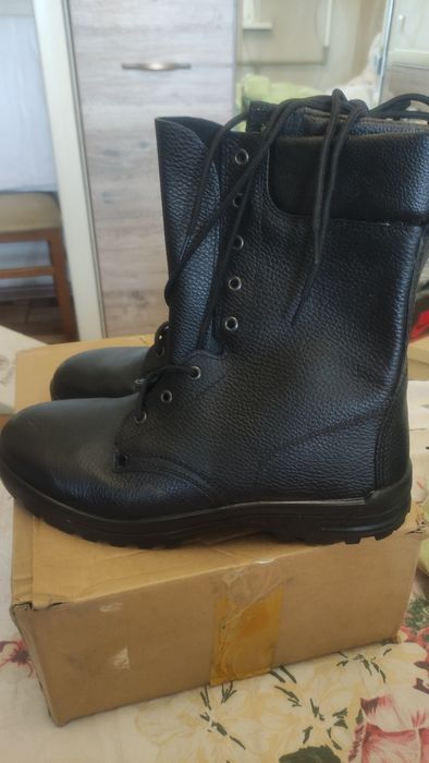 Берцы новые 43 и 45 размер продам!
