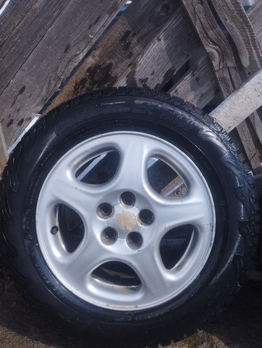 Продам резину б/у в отличном состоянии