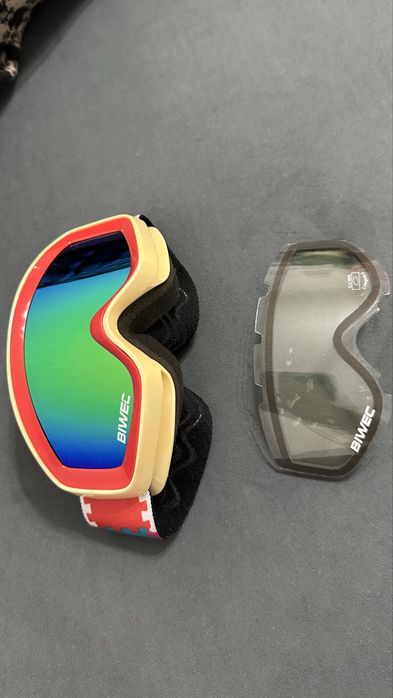 Продам лыжные очки