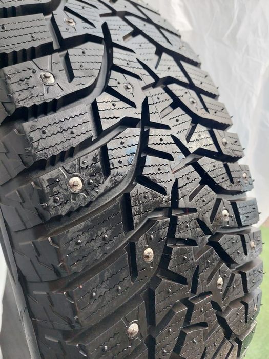 Шины Bridgestone 215/65/16