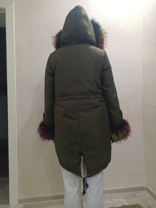 Продам парку в отличном состоянии