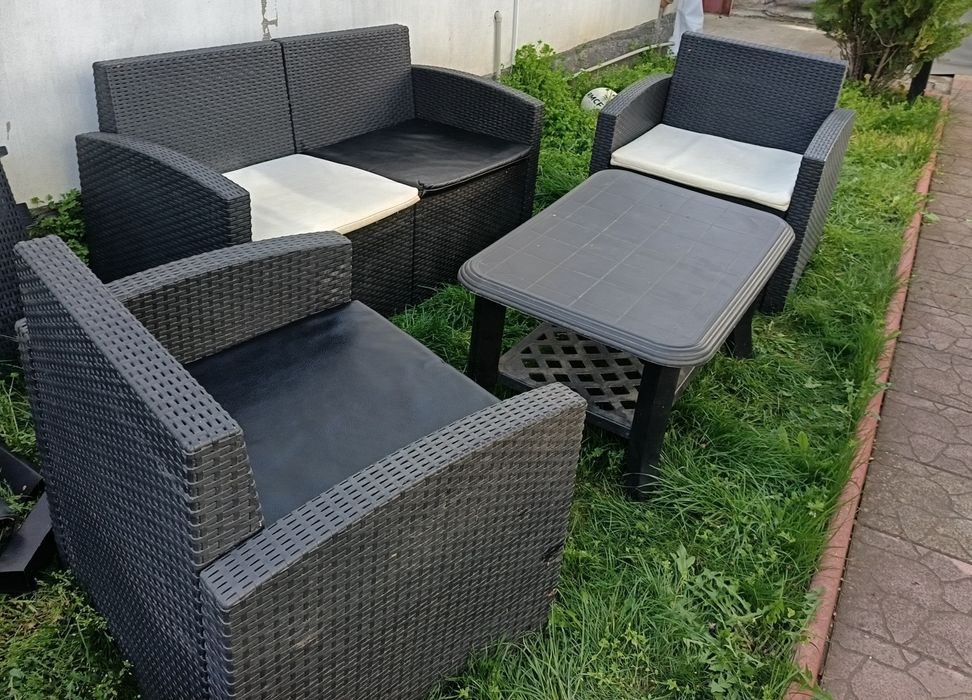 Градински мебели от ратан