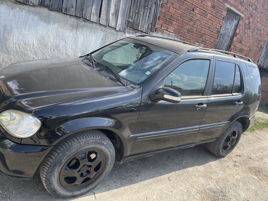 Мерцедес ML 270 facelift 2004 г за повече инф пишете или позвънете !!