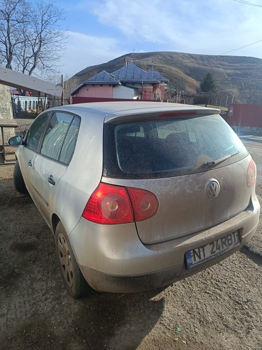 Vând golf 5 an 2005