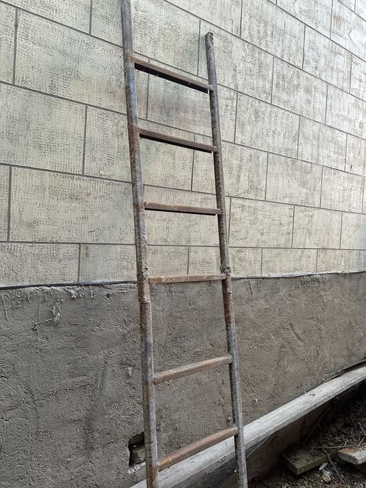 Лестница железная