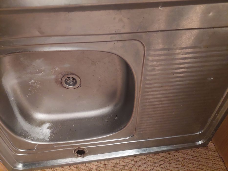 Продам кухонную мойку