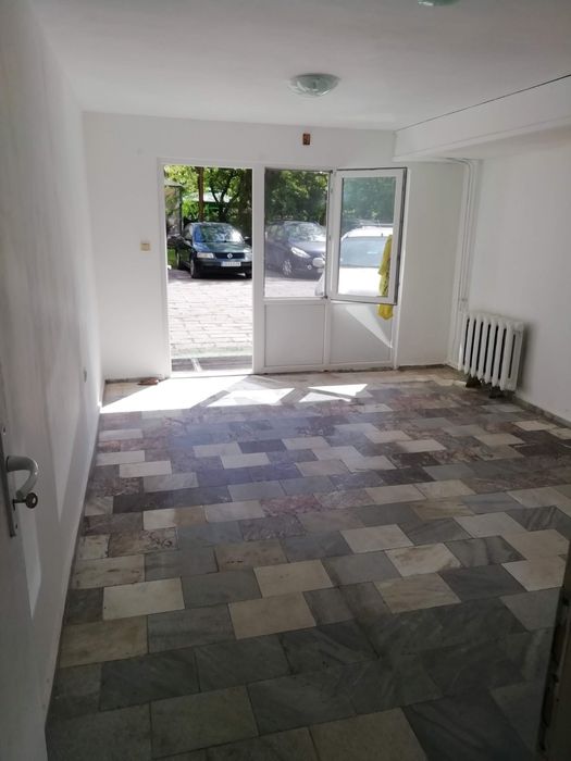 Дава се под наем Магазин в Пловдив, Кършияка - 24 кв.м за 127.5 € - Снимка #2