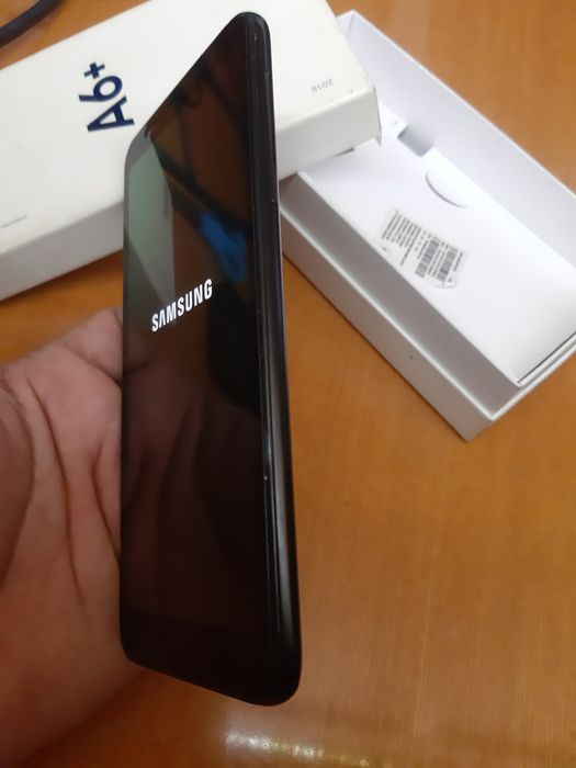 A6 + 2018 telefoni sotiladi.2simkarta.Halati yaxshi.Otprchatkslari zor